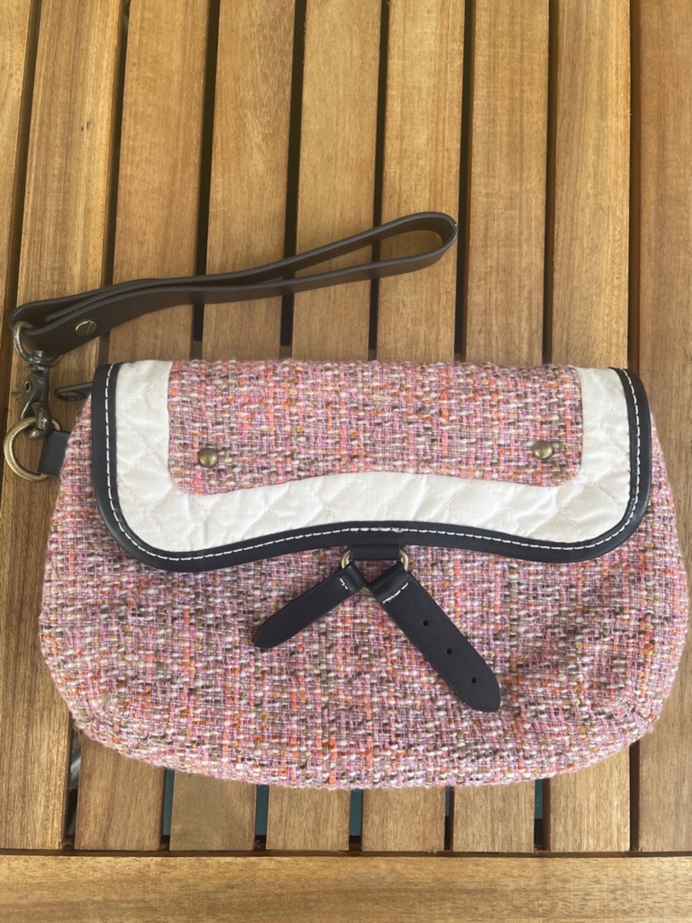 GAP pink Tweed Wristlet Crossbody Bag with White Trim
